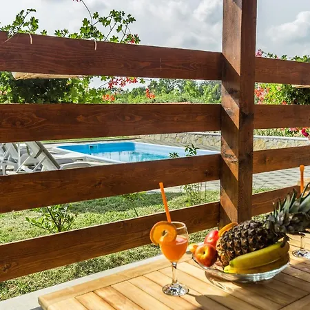 Cozy Sejdi With Private Pool In * Pula