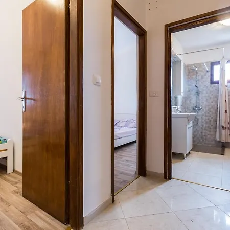 Cozy Sejdi With Private Pool In