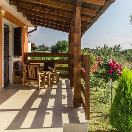 Cozy Sejdi With Private Pool In Villa