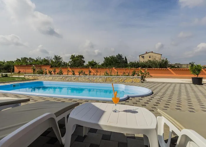 Cozy Sejdi With Private Pool In By Wiibuk וילה *