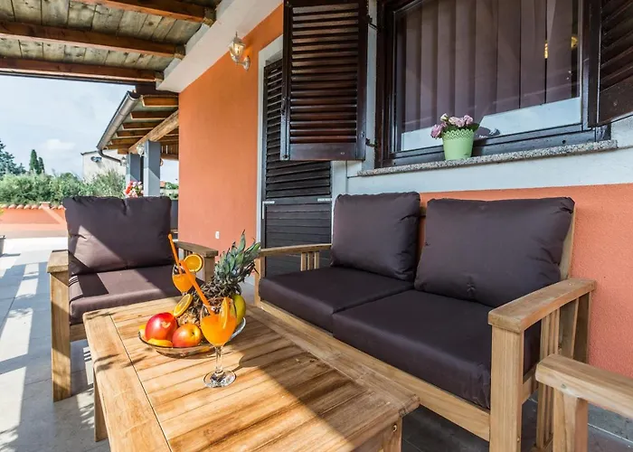 Cozy Sejdi With Private Pool In By Wiibuk *